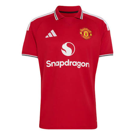 Manchester United a subi une défaite humiliante de 1-4 face à Como 1907.
